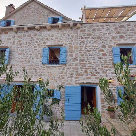 Vicina Heritage For 9,milna - Close To Restaurants And Shops Villa Milna (Brac)