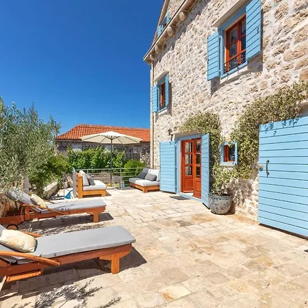 Villa Vicina Heritage For 9,milna - Close To Restaurants And Shops Milna (Brac)