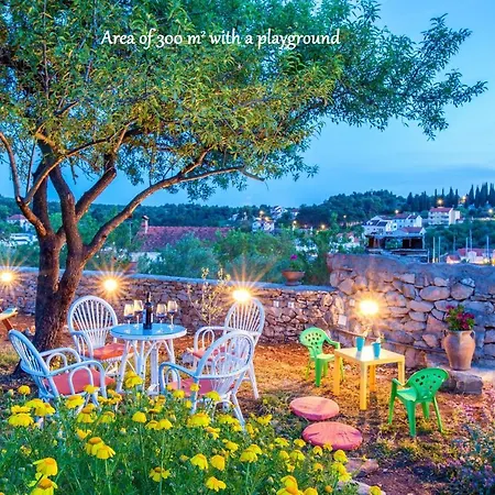 Villa Vicina Heritage For 9,milna - Close To Restaurants And Shops