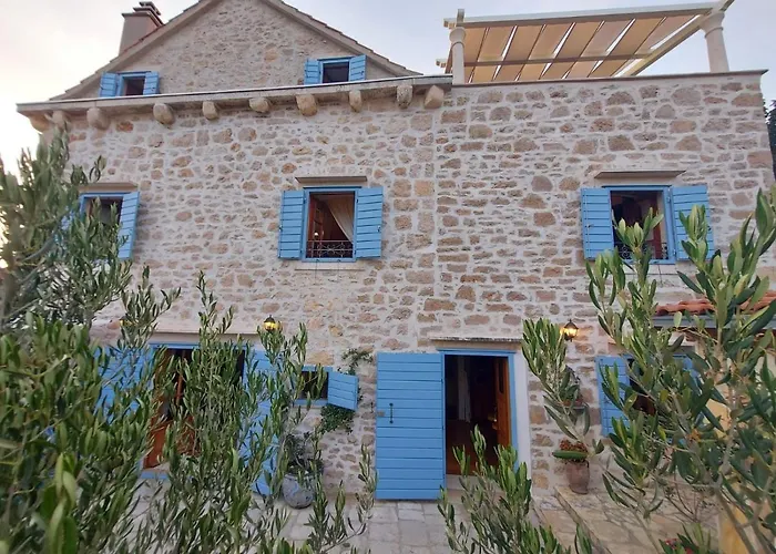 Vicina Heritage For 9,milna - Close To Restaurants And Shops Villa Milna (Brac)