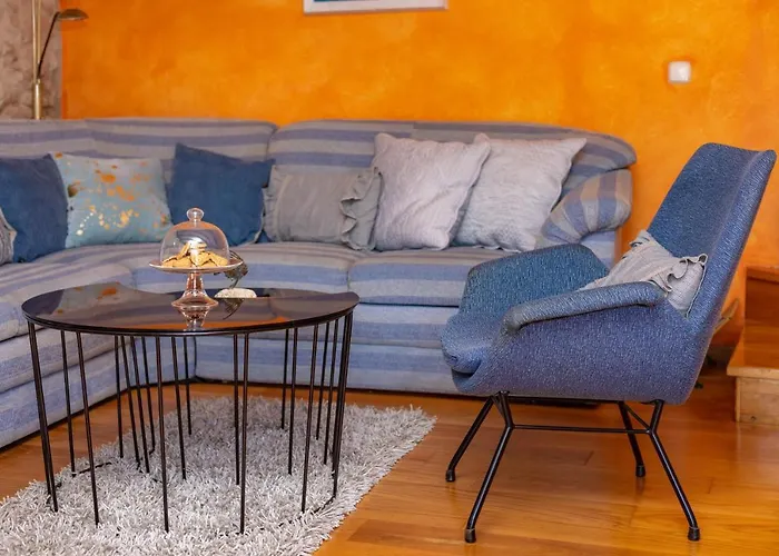 Villa Vicina Heritage For 9,milna - Close To Restaurants And Shops