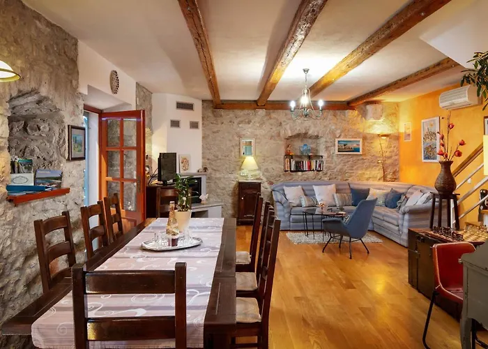Villa Vicina Heritage For 9,milna - Close To Restaurants And Shops