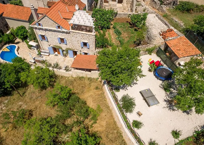 Vicina Heritage For 9,milna - Close To Restaurants And Shops Milna (Brac)
