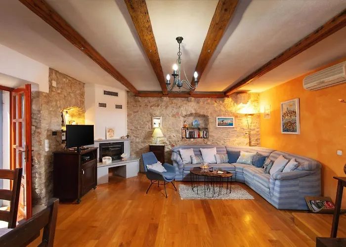 Vicina Heritage For 9,milna - Close To Restaurants And Shops Villa