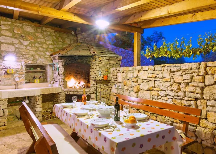 Vicina Heritage For 9,milna - Close To Restaurants And Shops Milna (Brac)