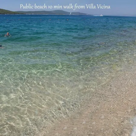 Villa Vicina Heritage Villa For 9,Milna - Close To Restaurants And Shops *